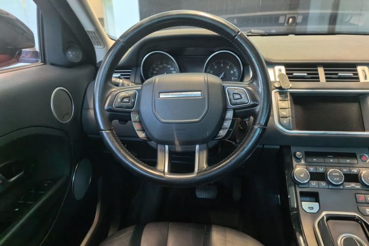 Used Land Rover Range Evoque 2014 2.0T 5-Door Luxury Edition Steering Wheel