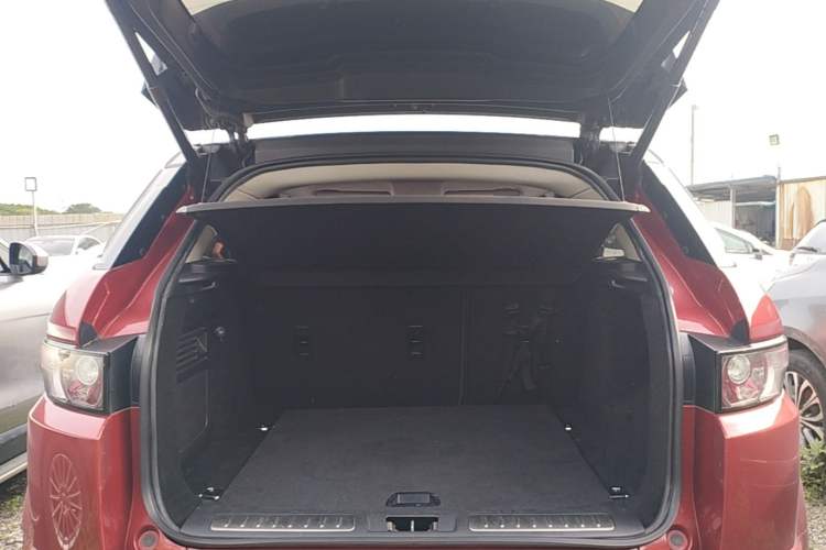 Used Land Rover Range Evoque 2014 2.0T 5-Door Ignite Edition Trunk