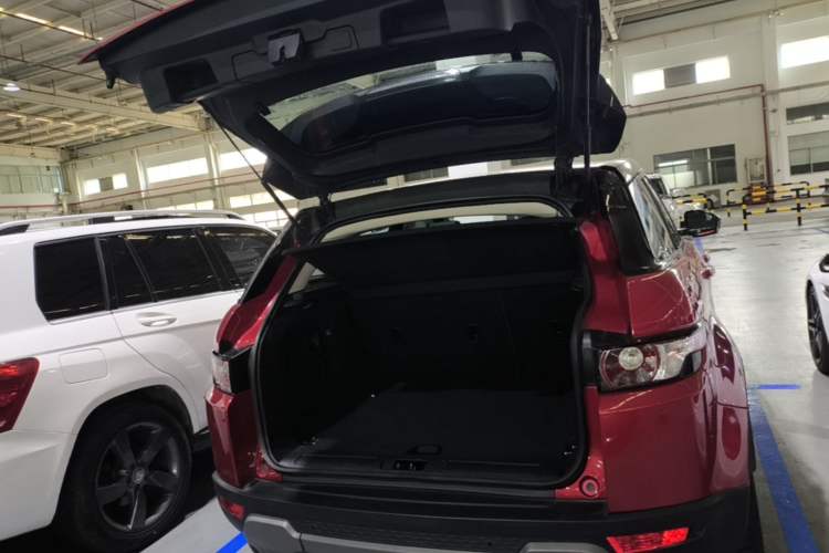 Used Land Rover Range Evoque 2014 2.0T 5-Door YAOZHEN Edition Trunk