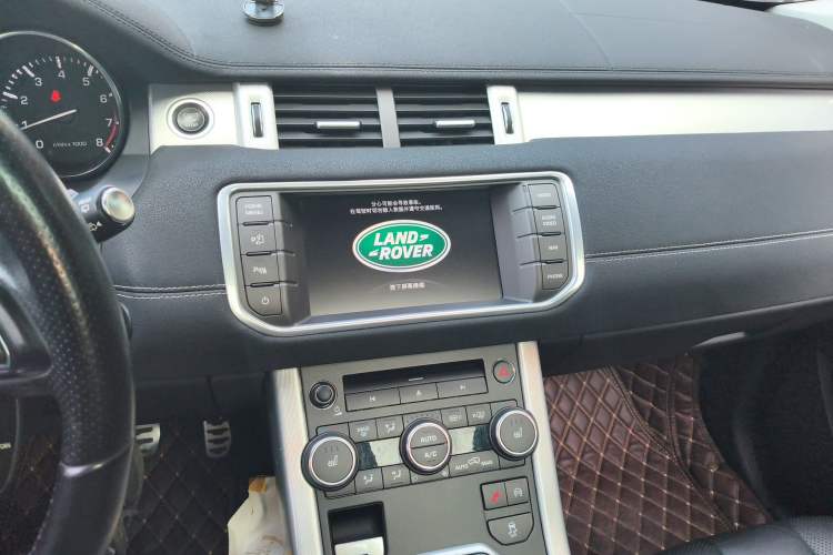 Used Land Rover Range Evoque 2014 2.0T 5-Door Ignite Edition Audio And AC Panel