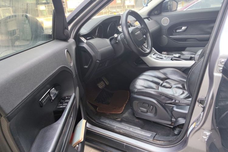 Used Land Rover Range Evoque 2014 2.0T 5-Door Ignite Edition Driver Seat