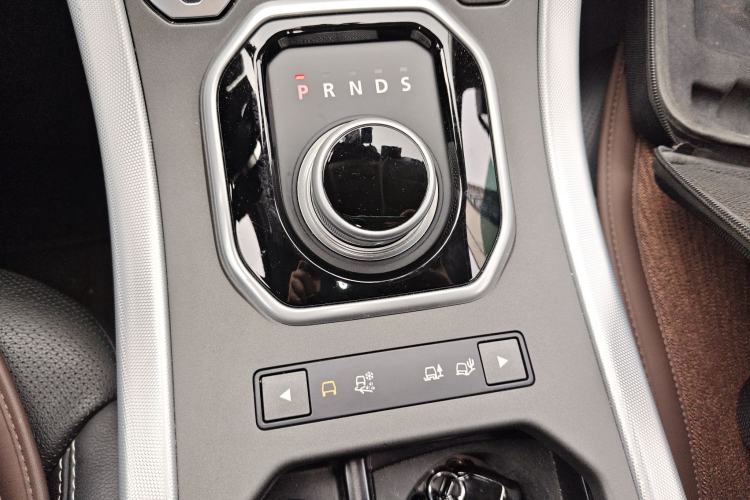 Used Land Rover Range Evoque 2014 2.0T 5-Door Ignite Edition Gear Lever
