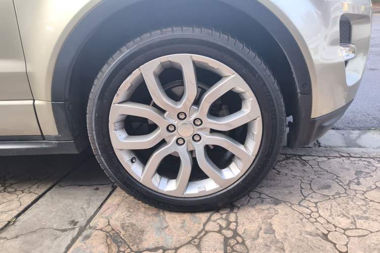 Used Land Rover Range Evoque 2014 2.0T 5-Door Ignite Edition Right Front Wheel Hub