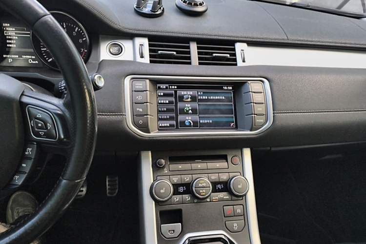 Used Land Rover Range Evoque 2014 2.0T 5-Door YAOZHEN Edition Audio And AC Panel