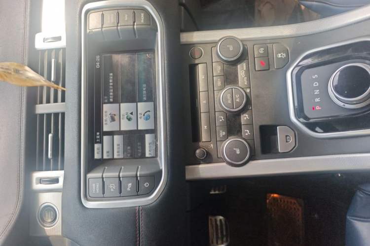 Used Land Rover Range Evoque 2014 2.0T 5-Door YAOZHEN Edition Audio And AC Panel
