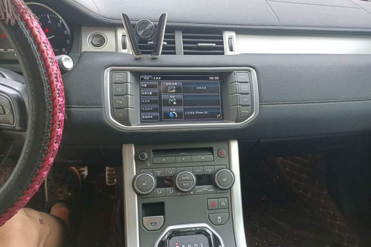 Used Land Rover Range Evoque 2014 2.0T 5-Door Ignite Edition Audio And AC Panel