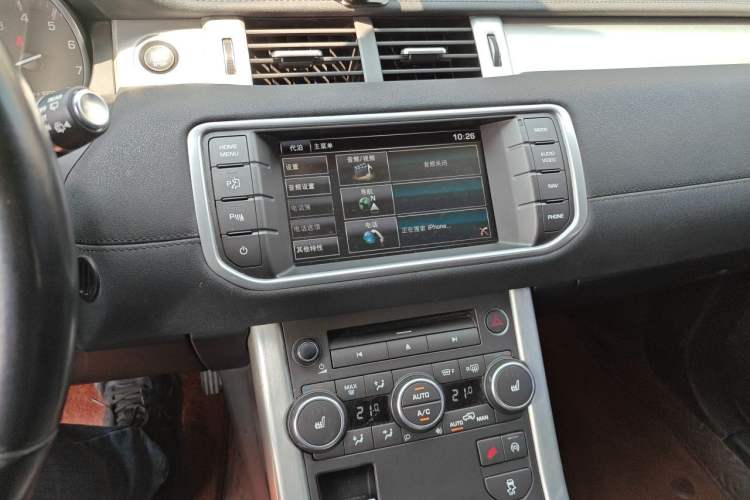 Used Land Rover Range Evoque 2014 2.0T 5-Door Luxury Edition Audio And AC Panel