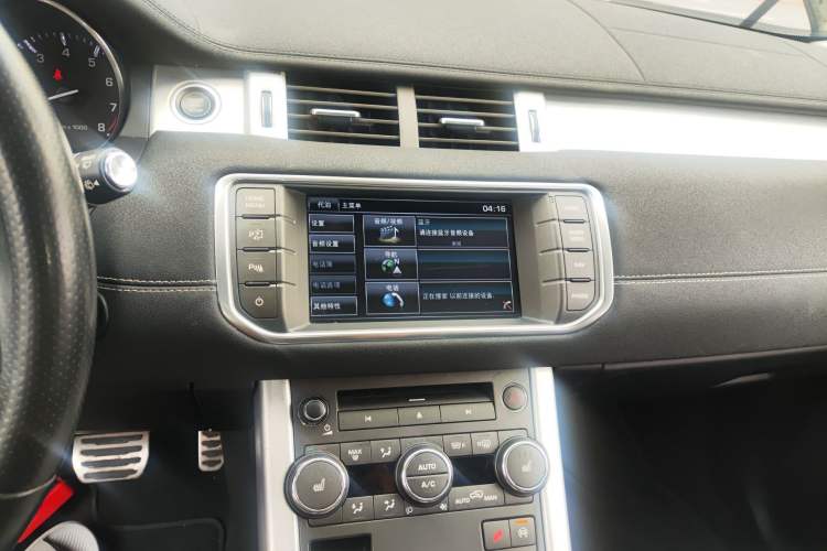Used Land Rover Range Evoque 2014 2.0T 5-Door Ignite Edition Audio And AC Panel