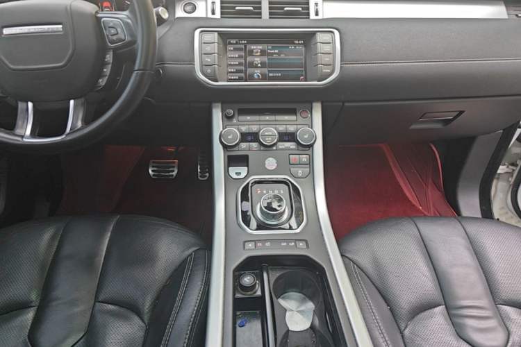 Used Land Rover Range Evoque 2014 2.0T 5-Door Ignite Edition Audio And AC Panel