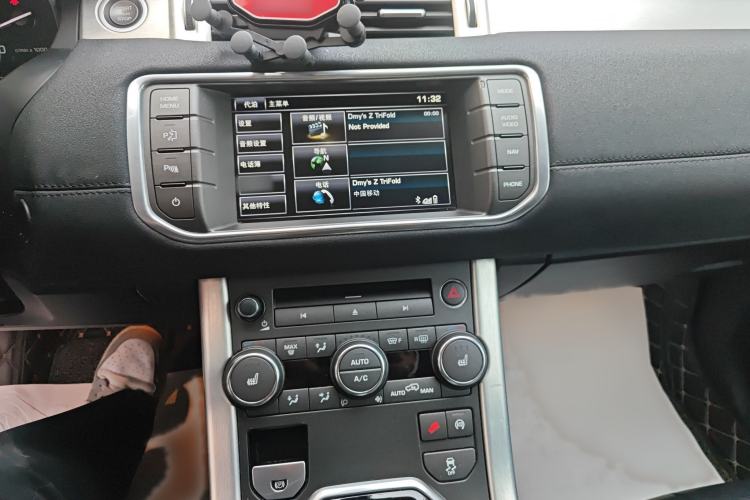 Used Land Rover Range Evoque 2014 2.0T 5-Door Luxury Edition Audio And AC Panel