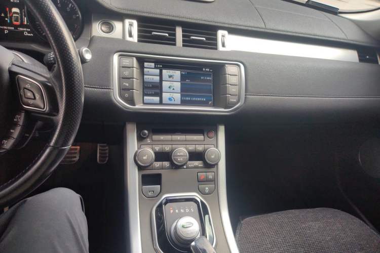 Used Land Rover Range Evoque 2014 2.0T 5-Door Ignite Edition Audio And AC Panel