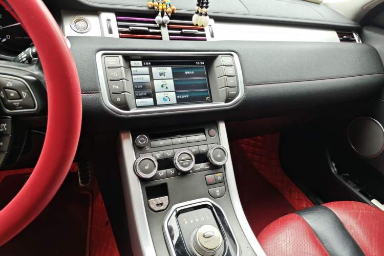 Used Land Rover Range Evoque 2014 2.0T 5-Door Ignite Edition Audio And AC Panel