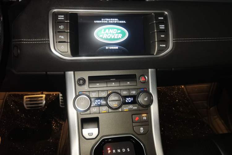 Used Land Rover Range Evoque 2014 2.0T 5-Door Ignite Edition Audio And AC Panel
