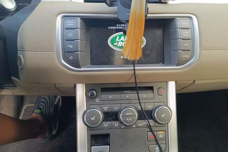 Used Land Rover Range Evoque 2014 2.0T 5-Door YAOZHEN Edition Audio And AC Panel