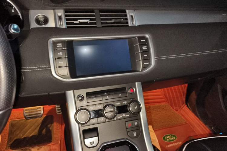 Used Land Rover Range Evoque 2014 2.0T 5-Door Ignite Edition Audio And AC Panel