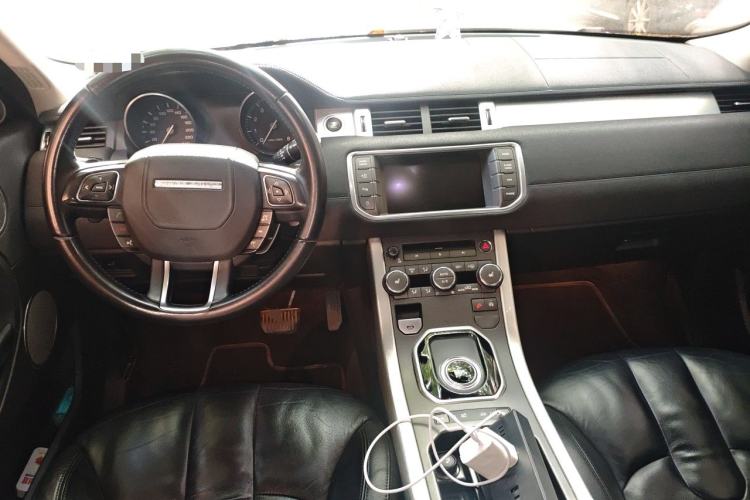 Used Land Rover Range Evoque 2014 2.0T 5-Door Luxury Edition Center Console