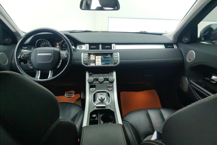 Used Land Rover Range Evoque 2014 2.0T 5-Door Ignite Edition Center Console