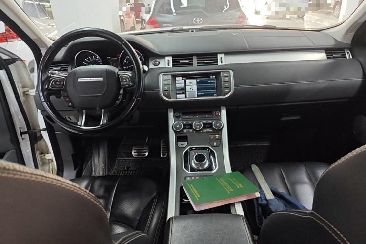 Used Land Rover Range Evoque 2014 2.0T 5-Door Ignite Edition Center Console