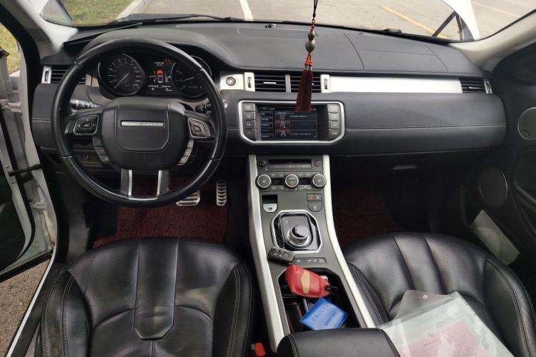 Used Land Rover Range Evoque 2014 2.0T 5-Door Ignite Edition Center Console