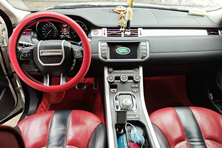 Used Land Rover Range Evoque 2014 2.0T 5-Door Ignite Edition Center Console