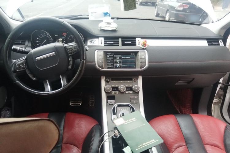 Used Land Rover Range Evoque 2014 2.0T 5-Door Ignite Edition Center Console