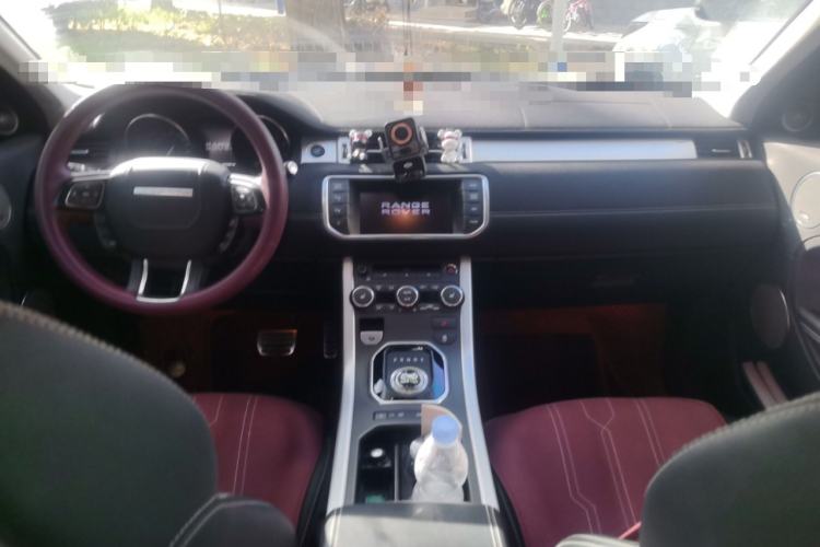 Used Land Rover Range Evoque 2014 2.0T 5-Door Christmas Limited Edition Center Console