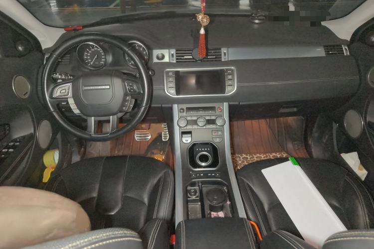 Used Land Rover Range Evoque 2014 2.0T 5-Door Ignite Edition Center Console