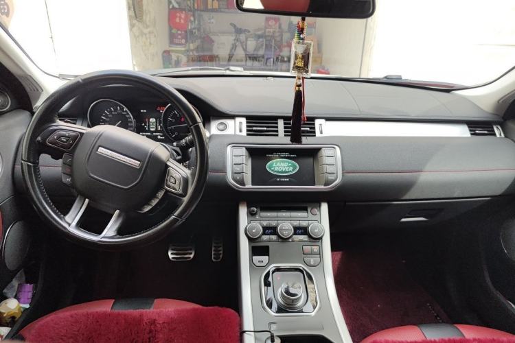 Used Land Rover Range Evoque 2014 2.0T 5-Door Luxury Edition Center Console
