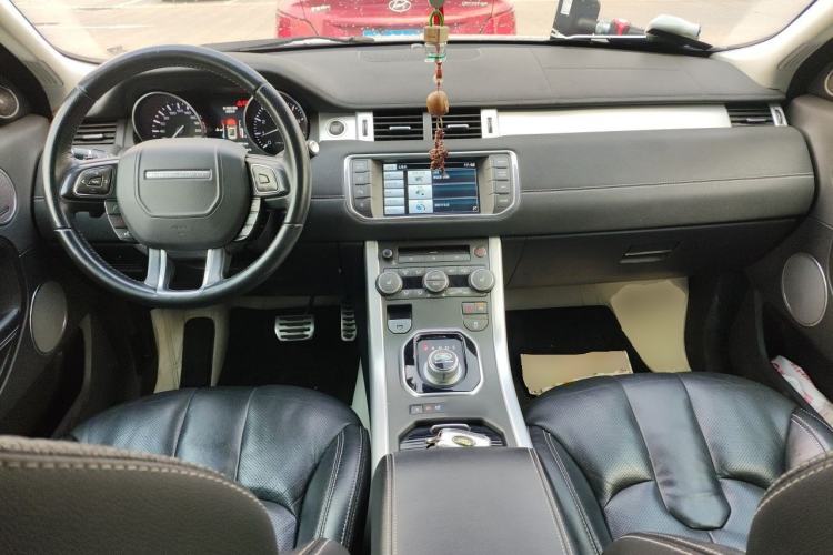 Used Land Rover Range Evoque 2014 2.0T 5-Door Ignite Edition Center Console