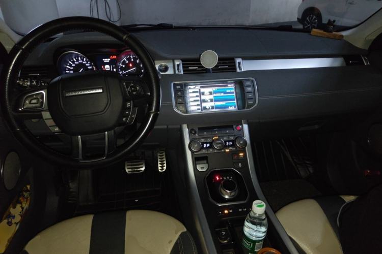 Used Land Rover Range Evoque 2014 2.0T 5-Door Ignite Edition Center Console