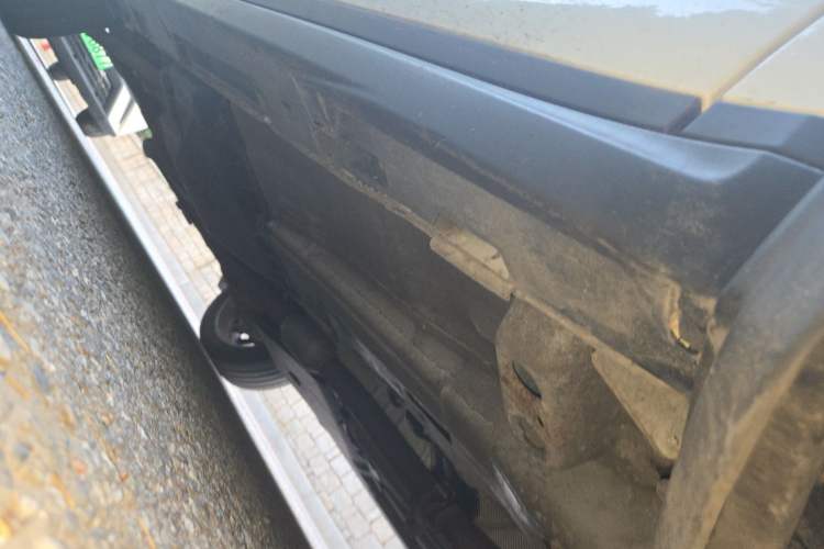 Used Land Rover Range Evoque 2014 2.0T 5-Door Ignite Edition Chassis Front Right