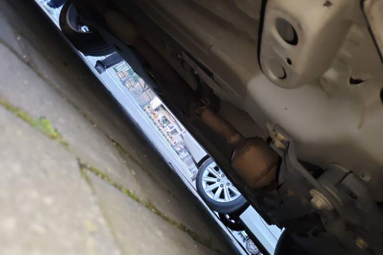 Used Land Rover Range Evoque 2014 2.0T 5-Door Ignite Edition Chassis Front Right