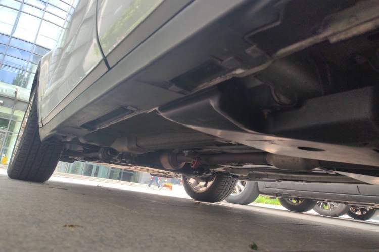 Used Land Rover Range Evoque 2014 2.0T 5-Door Ignite Edition Chassis Rear Left
