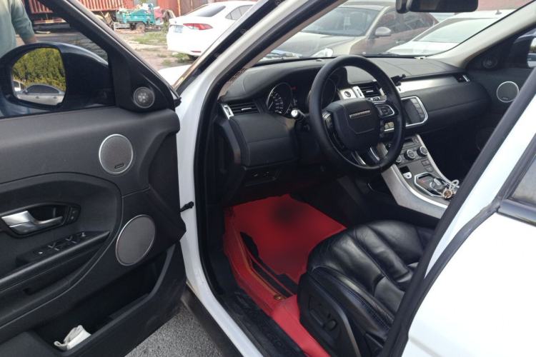 Used Land Rover Range Evoque 2014 2.0T 5-Door Luxury Edition Driver Seat