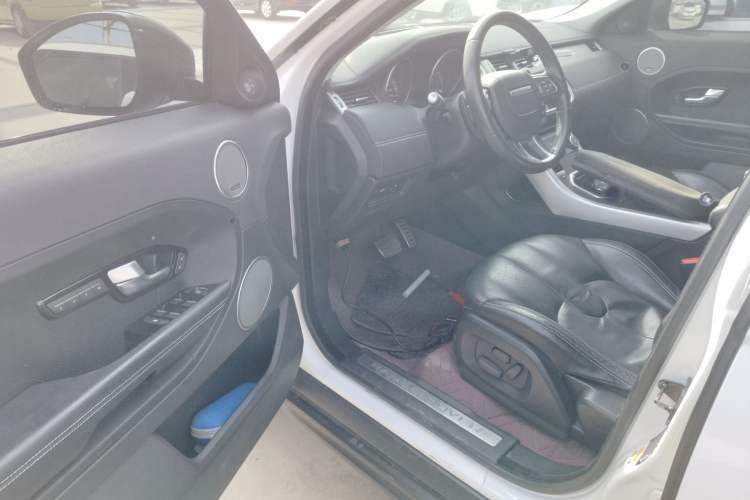 Used Land Rover Range Evoque 2014 2.0T 5-Door Ignite Edition Driver Seat