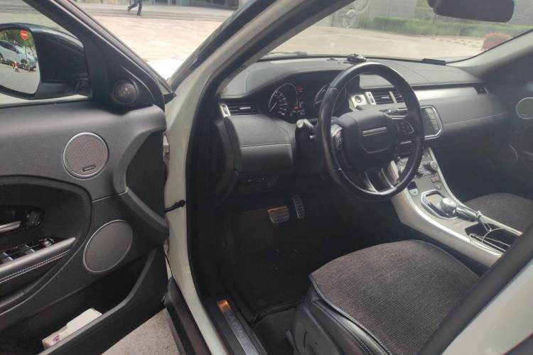Used Land Rover Range Evoque 2014 2.0T 5-Door Ignite Edition Driver Seat