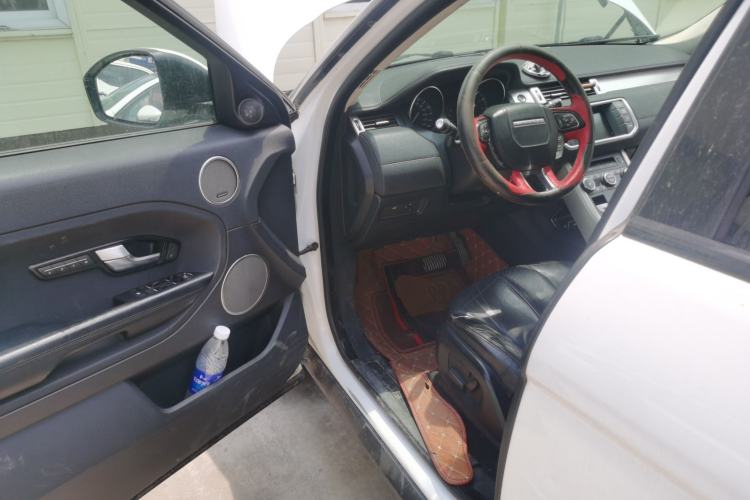 Used Land Rover Range Evoque 2014 2.0T 5-Door Luxury Edition Driver Seat