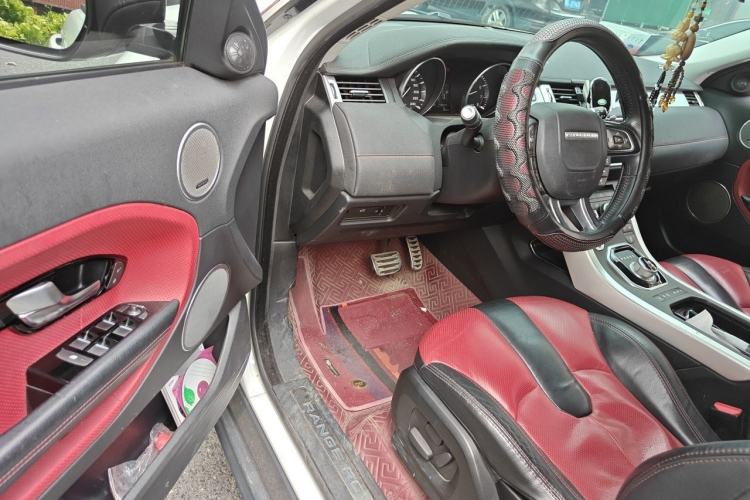 Used Land Rover Range Evoque 2014 2.0T 5-Door Luxury Edition Driver Seat