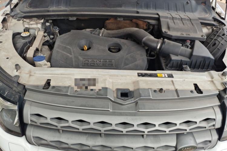 Used Land Rover Range Evoque 2014 2.0T 5-Door Luxury Edition Engine Bay