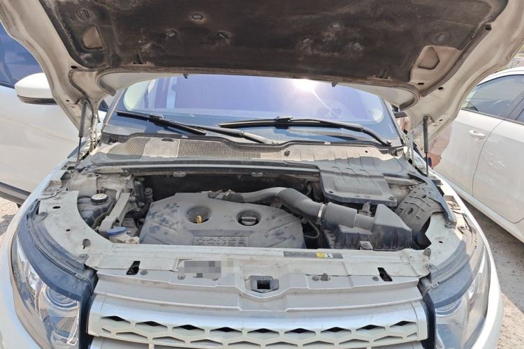 Used Land Rover Range Evoque 2014 2.0T 5-Door Luxury Edition Engine Bay