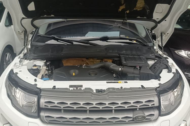 Used Land Rover Range Evoque 2014 2.0T 5-Door Luxury Edition Engine Bay