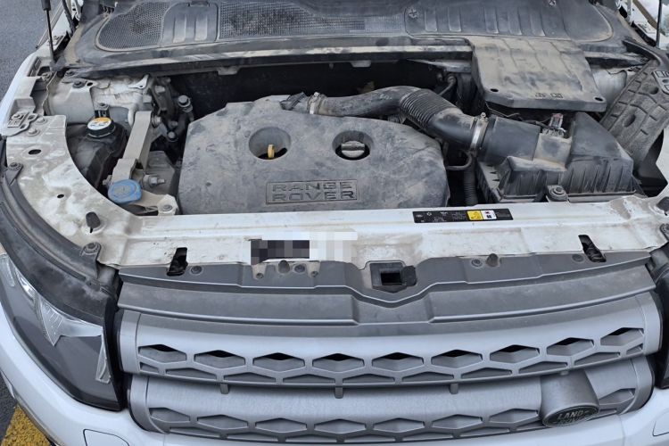 Used Land Rover Range Evoque 2014 2.0T 5-Door Luxury Edition Engine Bay