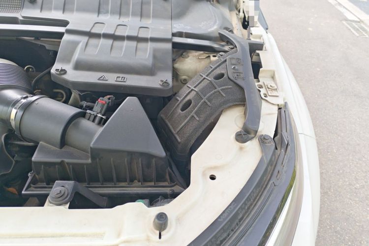 Used Land Rover Range Evoque 2014 2.0T 5-Door YAOZHEN Edition Engine Bay Left