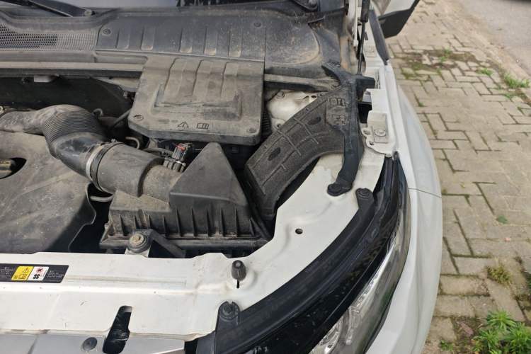 Used Land Rover Range Evoque 2014 2.0T 5-Door YAOZHEN Edition Engine Bay Left