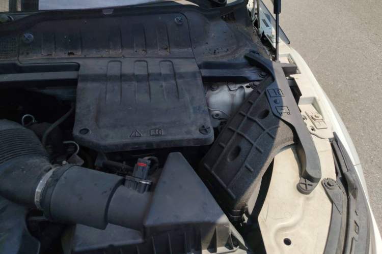 Used Land Rover Range Evoque 2014 2.0T 5-Door Ignite Edition Engine Bay Left