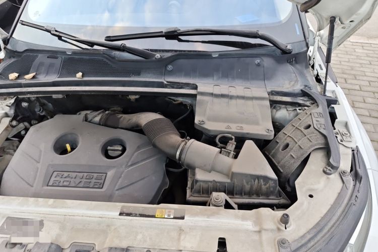Used Land Rover Range Evoque 2014 2.0T 5-Door Ignite Edition Engine Bay Left