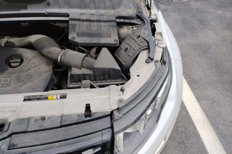 Used Land Rover Range Evoque 2014 2.0T 5-Door YAOZHEN Edition Engine Bay Left