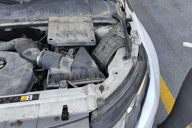 Used Land Rover Range Evoque 2014 2.0T 5-Door Luxury Edition Engine Bay Left