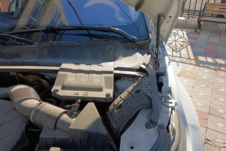 Used Land Rover Range Evoque 2014 2.0T 5-Door Ignite Edition Engine Bay Left
