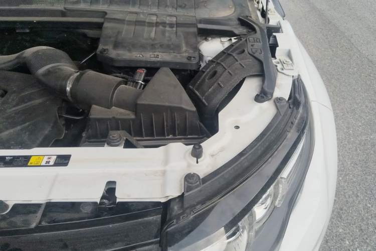 Used Land Rover Range Evoque 2014 2.0T 5-Door Ignite Edition Engine Bay Left